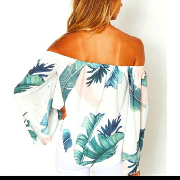 NWT White Fox Boutique Off Shoulder Blouse - Picture 3 of 3